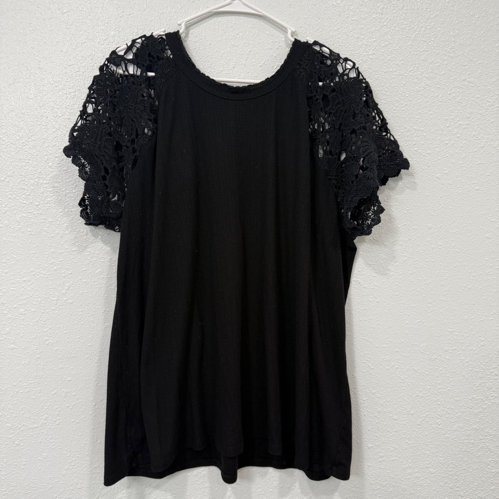 Torrid Womens Black Ribbed Crochet Lace Sleeve Top Plus Size 3 3X Keyhole Back